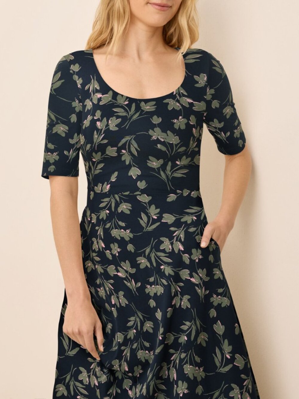 Pact Organic Fit & Flare Signature Scoop Dress Painted Petals Midnight Blue XL - Picture 3 of 9